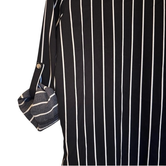 Woman’s Iris Black and White Striped Blazer Size Small - Picture 11 of 12